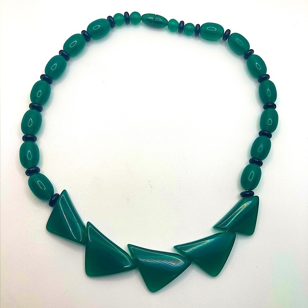 Vtg Green & Black Lucite Beaded Art Deco Necklace Screw Clasp 16”